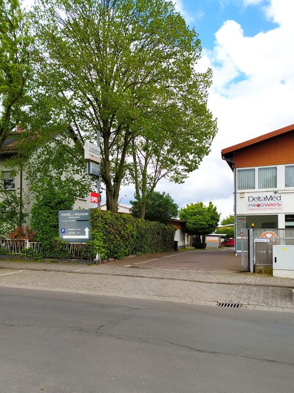 Hofeinfahrt Raiffeisenstr. 8A